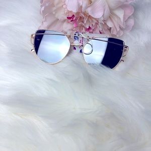GOLD FRAMED RETRO CAT EYE SUNGLASSES NWT